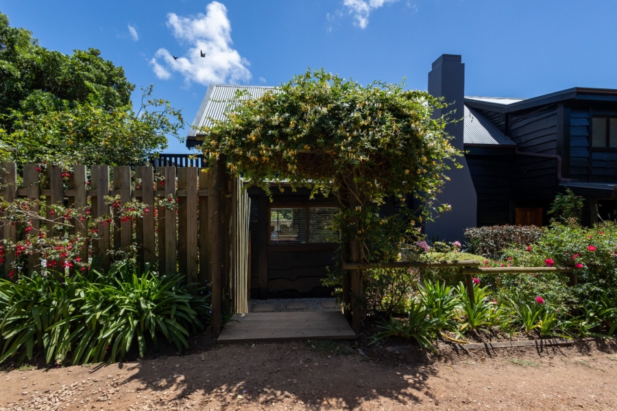 3 Bedroom Property for Sale in The Crags Western Cape